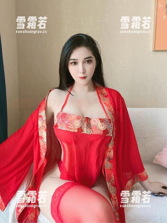 微密圈 - 看120斤的小王同学的红色套装“精选”，让我想到了麻辣烫，哈哈。