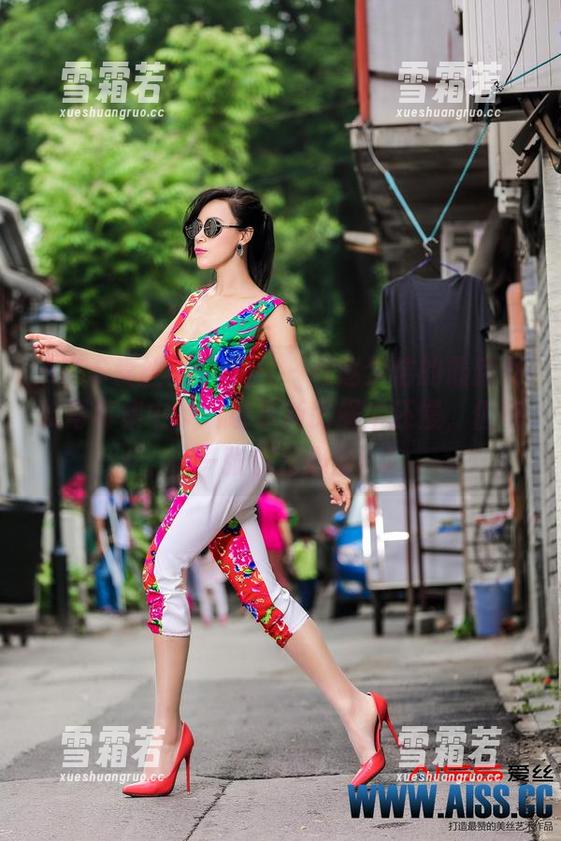 AISS爱丝(钻石版) - 在赵梦洁的最新女友写真集中，听说更新比蜗牛还慢，但每一张都是心血!