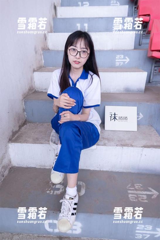 BoBoSocks袜啵啵 - 小甜豆匡威帆布鞋写真，免费的脚步声，没别的，只是愉快！
