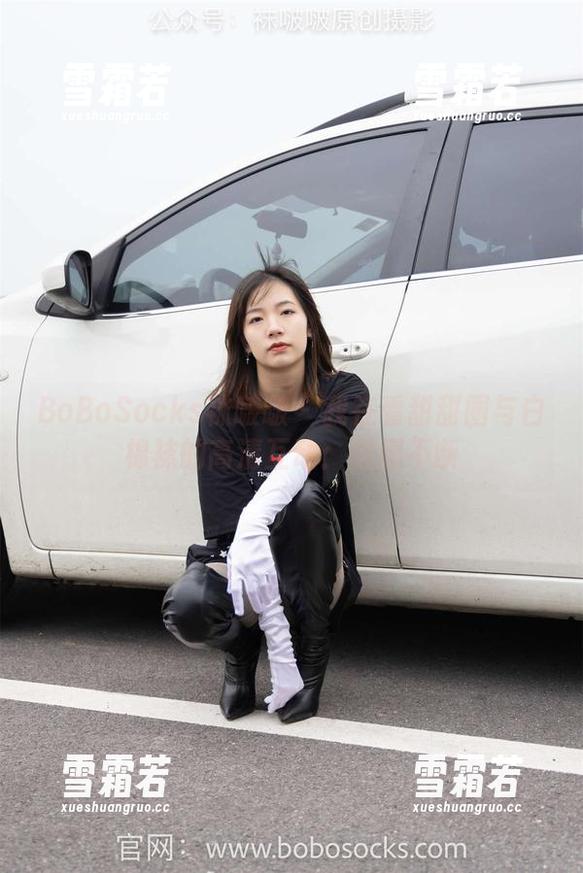 BoBoSocks袜啵啵 - 我在看甜甜圈与白棉袜的高清互动：谐趣不断