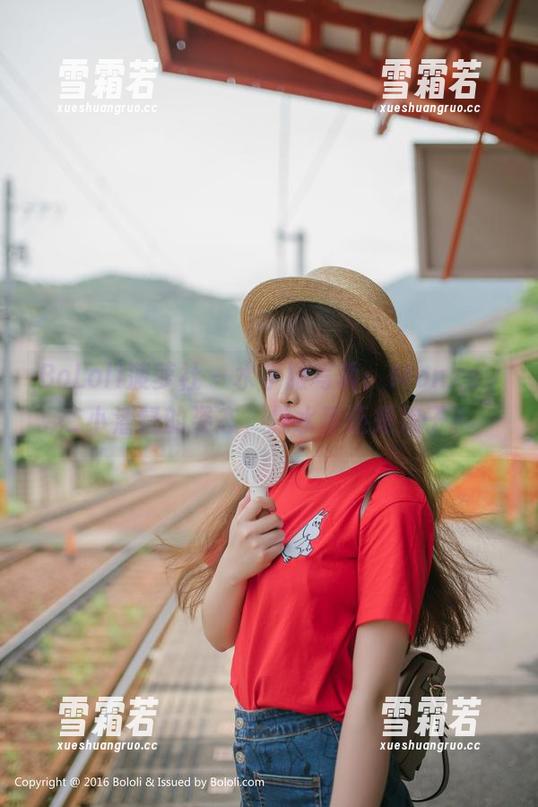 BoLoli菠萝社-Monkey_小潘鼠 BoLoli菠萝社 - 水手服写真:Monkey_小潘鼠的姿态,是水手还是浪子?