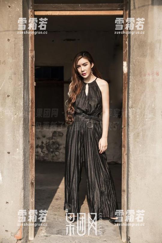 GIRLT果团网 - 好吧，龚玥菲穿短裤的图包更新了，我停不下来了！