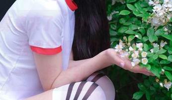 镂空写真集来了，HaNari(하나리)更新得真频繁，我都快把“好奇宝宝”这一身份落实到位了！