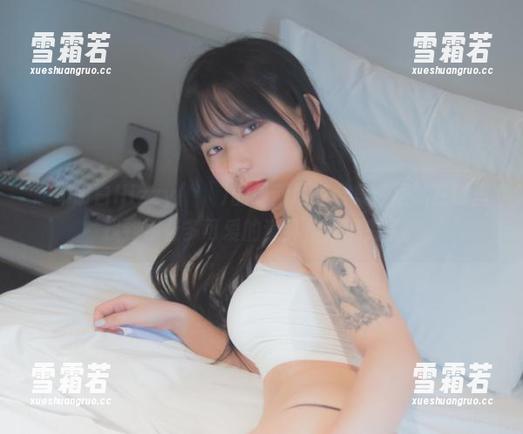 想不明白Hizzy(히지)的最新居家合集：居然在哪里找到那么多可爱的道具，太魔鬼了。
