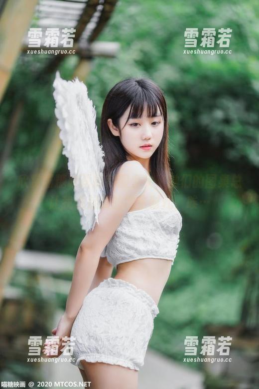 欣赏喵糖映画的制服少女，她们的图集总让我想起我的学生时代，唉…