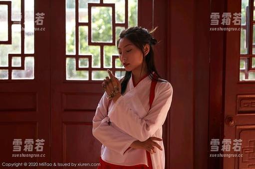 MiiTao蜜桃社 - 正经不起来的咕噜Sweet——看御姐，原图、图包别忘了哦