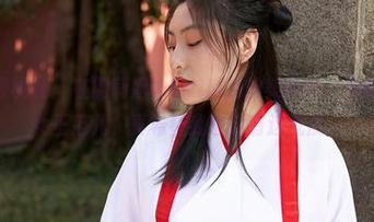 MiiTao蜜桃社 – 在韵莉娜VANILLA的美图中，你能看到一种女王范儿，真希望我也能有这气质。