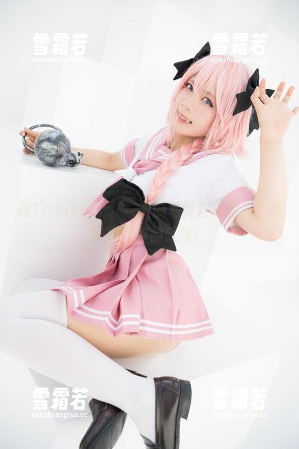 嘿Tomiko(とみこ)的私服自撮图集，快来定制你的眼福！