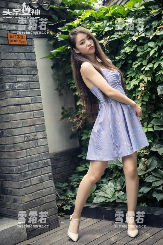TouTiao头条女神 - 爱丽莎lisa的棉袜旅程：原图扑面而来，快来分享你的美袜观点！