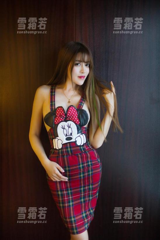 TuiGirl推女郎 - 王依萌的居家高清写真：随意的角落也在偷偷发光。
