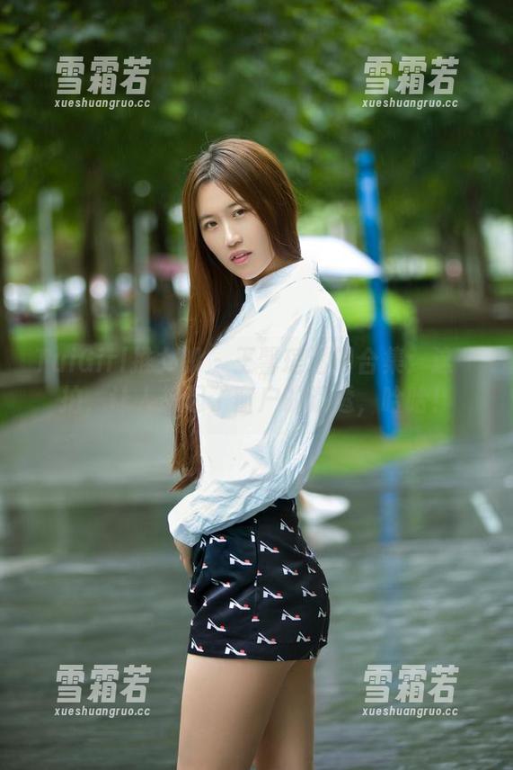 TuiGirl推女郎 - 王馨瑶透明合集：这一拍，让人想起了窗户的清透，哈哈！