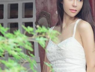 UGirls尤果网 – 满脑子都是尺素，尤菲儿的御姐套图走起！