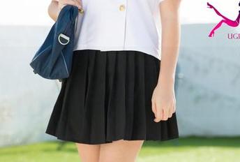 UGirls尤果网 – 谭晓彤学姐写真集：是泪水的痕迹，还是追求的起伏呢？