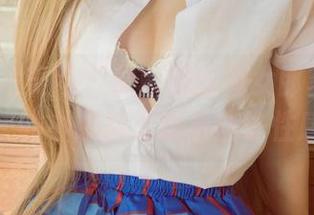 UGirls尤果网 – 黛斯羽的兔女郎写真：愉快的小跳跃里藏着些许性感