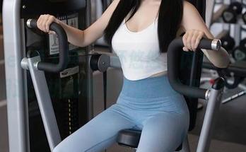 Xiuren秀人网 – z杯悠悠，内衣与美图的相遇：挑剔眼光也想多停留一会儿