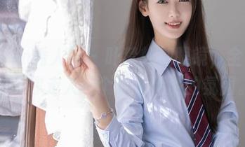 Xiuren秀人网 – 叶梦轩加眼镜，全集原图带你走入一个让人猜测的氛围。