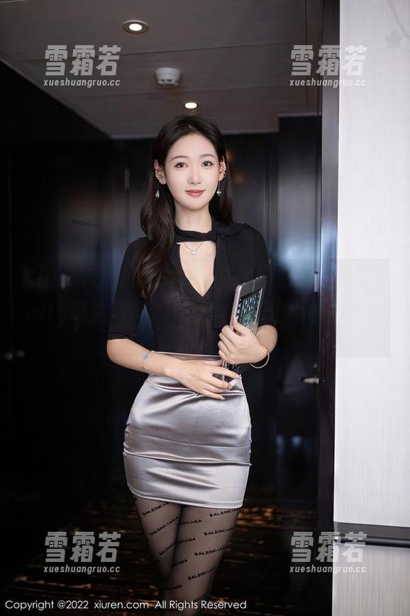 Xiuren秀人网 - 办公室的日常，周于希Sally高清写真，看到这我再也不想上班了…