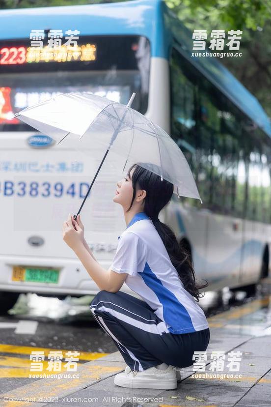 Xiuren秀人网 - 夏诗雯Sally携手白色，展开一场高清写真“白”之爱情