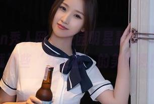 Xiuren秀人网 – 校园明星慧敏Vivi，下载那些‘在上面’的美图吧！
