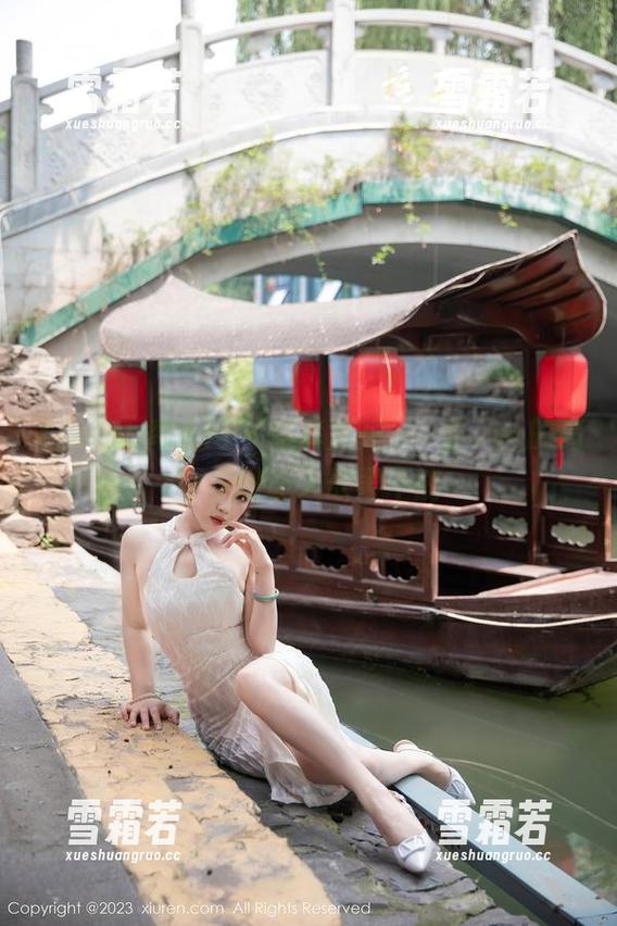 Xiuren秀人网 - 短裤加持，玥儿玥er的高清美图让人欲罢不能