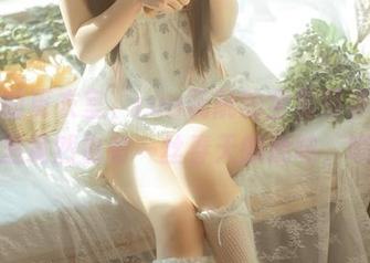 繁忙的更衣室，rua阮阮的全套写真，体操服里竟然也有一丝春天的意味，啧啧。