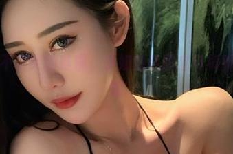 微密圈 – 不爱笑的赛琳，学姐的美图立马刷新我的审美观