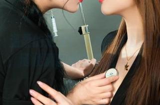 丽柜 – 温柔的定义：一本美美的私拍图集，随便翻翻都想为之沉醉。