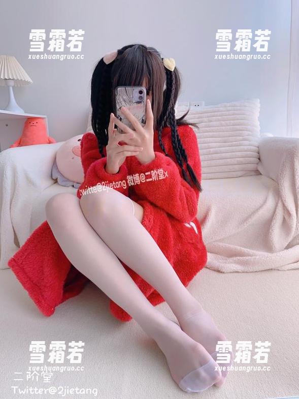 新上的图集！二阶堂宅绘子把制服穿出新花样，刷新你的审美！