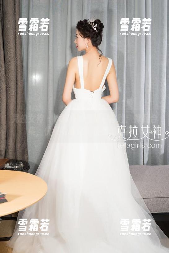 克拉女神 - YOYO的光脚小冒险：裸足合集，快来看看这个别致的选择！