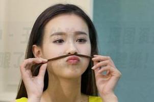 克拉女神 – 王睿的瑜伽，原图资源也太养眼了吧，想偷来当壁纸！