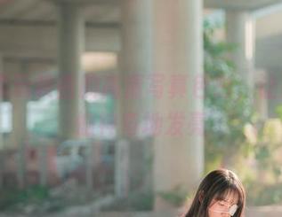 看！兔玩映画的高清写真色彩，让黄色T恤神奇地发亮