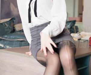 嗲囡囡 – 今天的福利是，史雯Swan与她的美足：盘点那些意想不到的细节。
