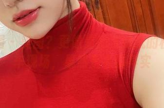 微密圈 – 美图？更像是奶宝妹纸的校服翻车现场，果然是名副其实