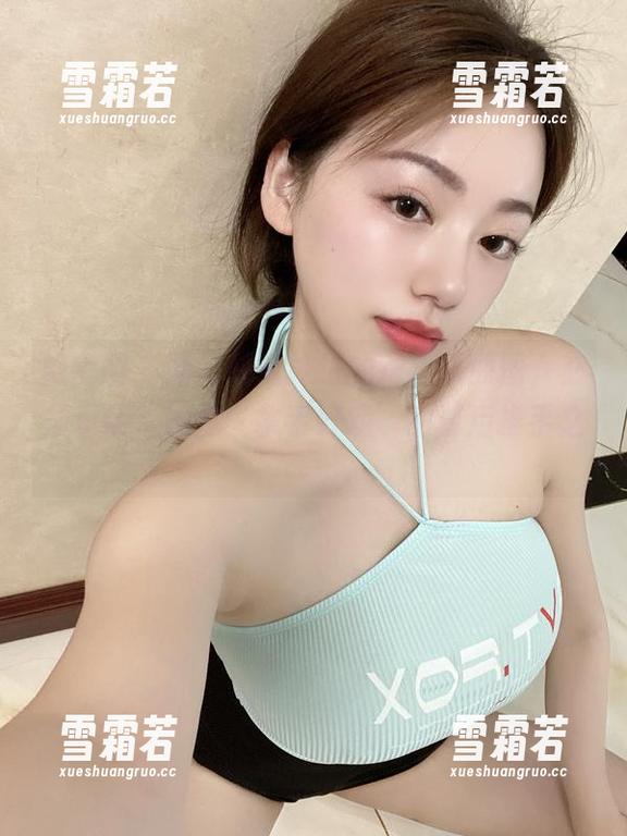 微密圈 - 呃，奶宝妹纸的护士服原图，必须承认，她是“拿手好戏”的幕后推手之一。