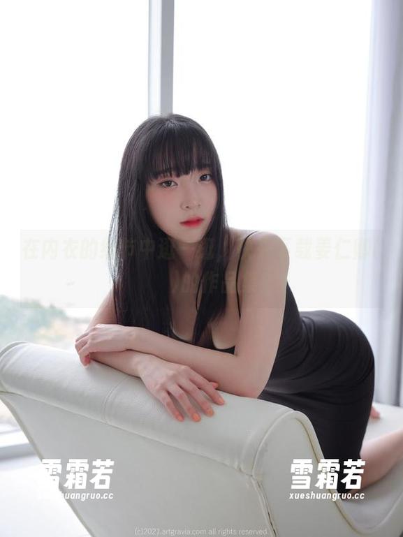 在内衣的细节中逛一逛，快来下载姜仁卿(강인경)的作品集！