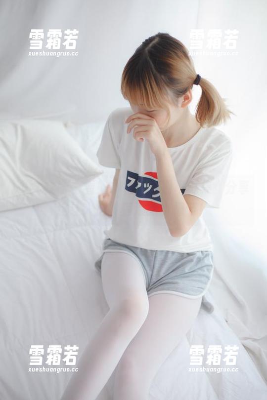 少女秩序 - 看！小鱼的丝滑写真集，分享这让人心神荡漾的小细节！