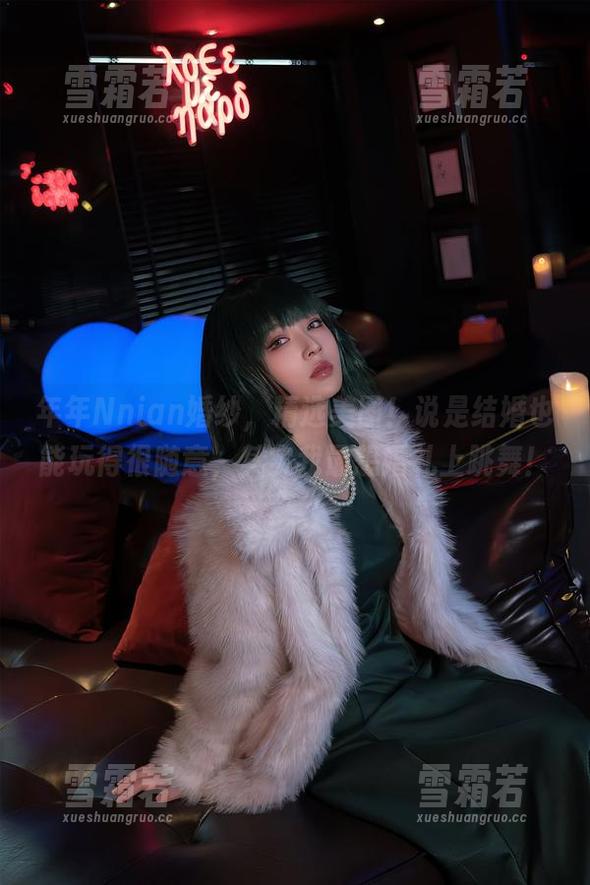年年Nnian婚纱，精选美图！说是结婚也能玩得很随意，其实我最想婚礼上跳舞！