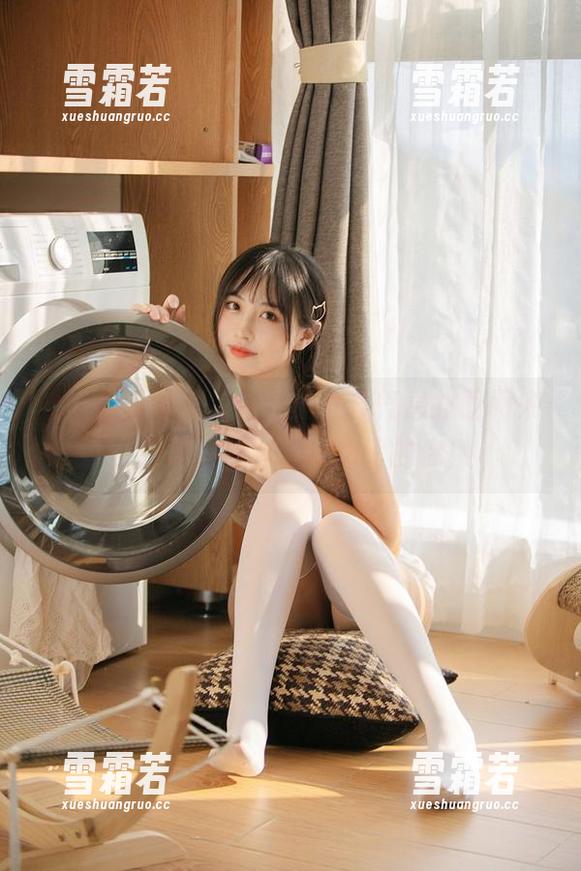 念雪ww的高清作品，女孩气息扑面而来，分享给所有思考恋爱的你！