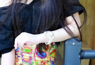 推女神 – 拜托，赵小米Kitty的豹纹图集分享，我连续几次眨眼都没搞清她在干嘛。
