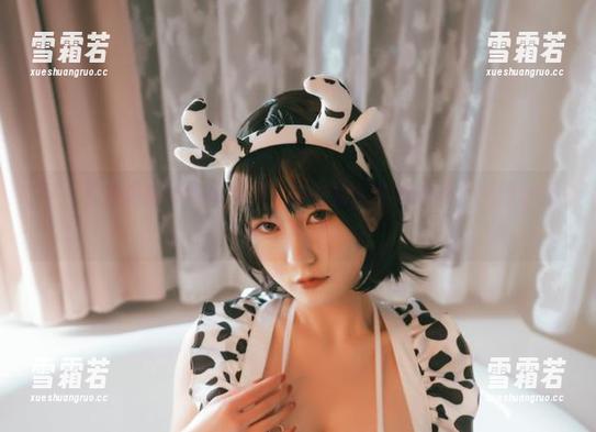 穿上星澜想来杯珍珠奶茶的连衣裙就能像她吗？免费套图先来试试！
