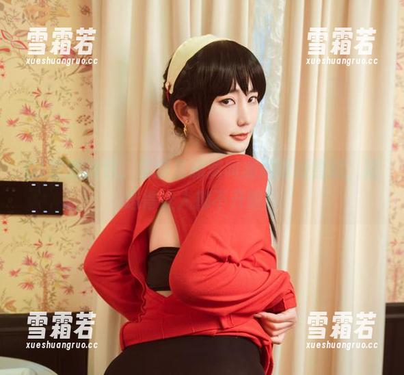 OL制服图包，星澜是澜澜叫澜妹呀新尝试，精选得让人挪不开眼！