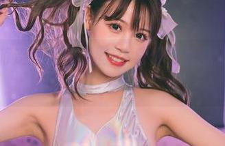 在美图上游走的星黛鹿鹿i，身体链里藏了几个秘密？