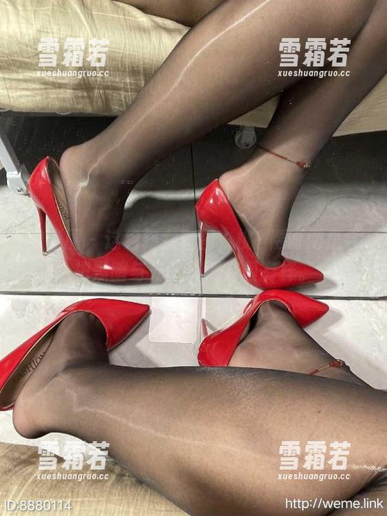 微密圈 - 这组修女套图，桃沢樱呀倒是会把黑暗与光明讲得有模有样。