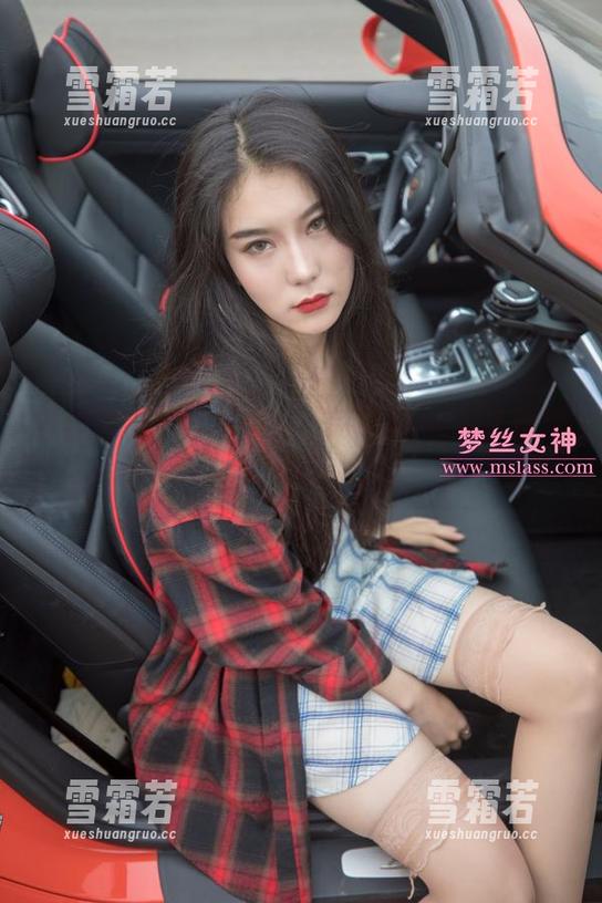 梦丝女神 - 写真小品：诗琪的OL角色扮演，想不到吧！