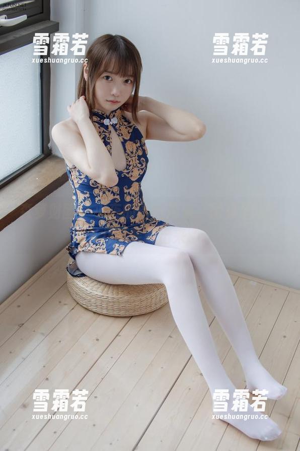 森萝财团-小夜 森萝财团 - 小夜的厨娘形象,图集里的香气几乎要飘出来了!