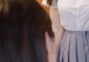 模范学院 – 糯美子Mini的夏天原图，不得不说，资源给我带来了点小期待，太惹人爱了。