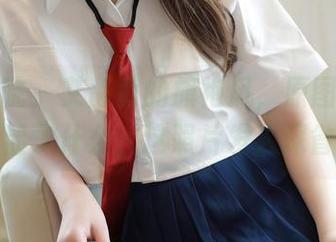 模范学院 – 艾静香的旗袍风，原图到底突显了什么，这照片发人深省