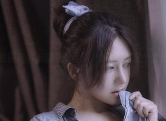 完全被樱晚gigi的私拍吞没，情挑阑珊是个套路吧？