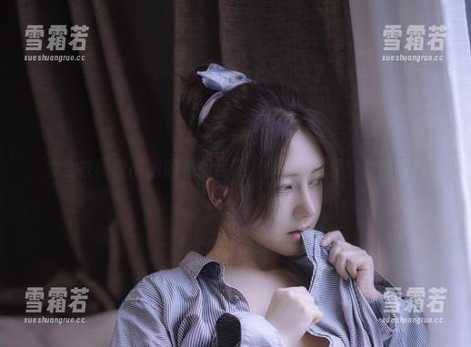 完全被樱晚gigi的私拍吞没，情挑阑珊是个套路吧？