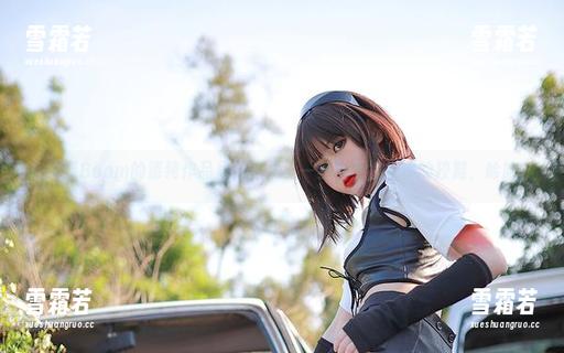 在炸蛋Boom的清纯作品里，看见了一丝丝不被发现的狡黠，哈哈！